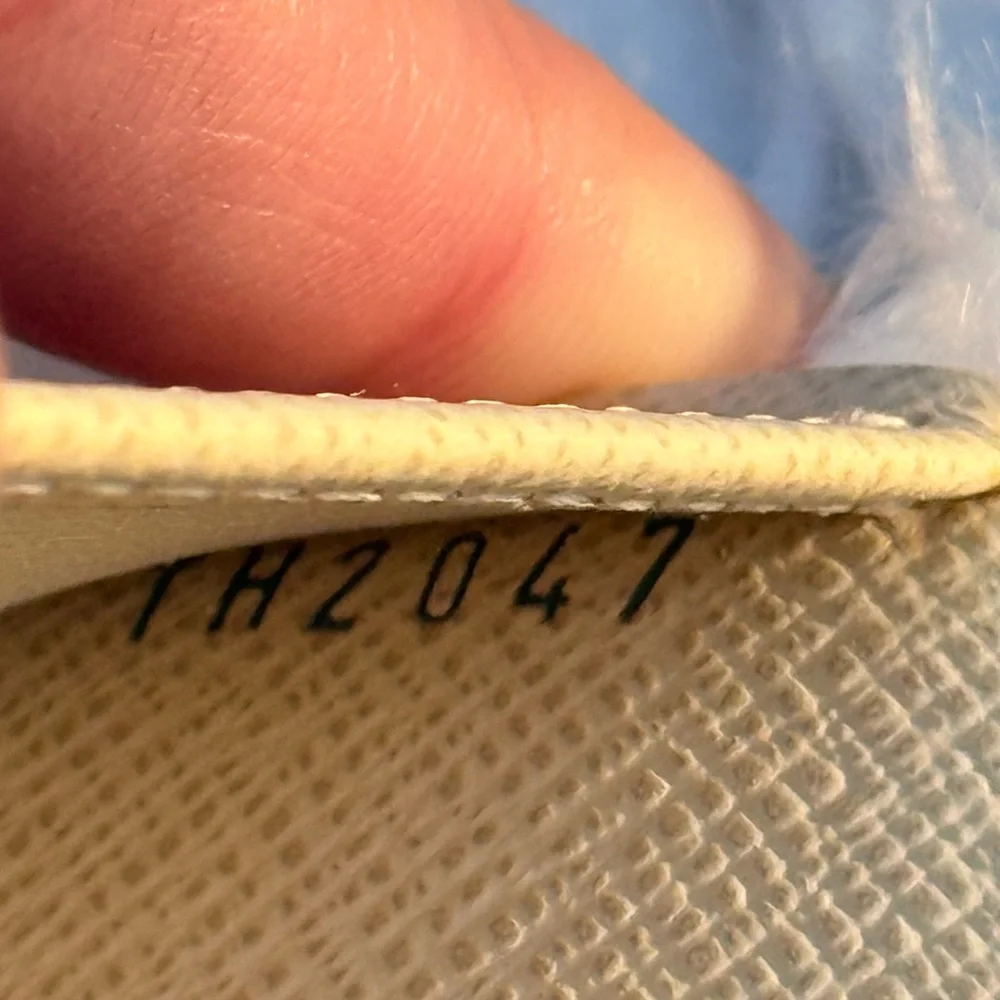 Louis Vuitton Large 6-ring Planner; Damier Azur Canvas (fits A5 paper)